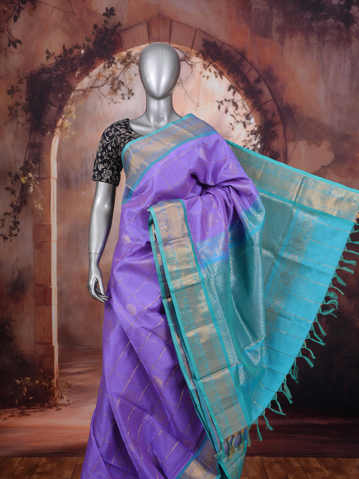 Elegant Pure Silk Cotton Saree in Lavender and Turquoise Blue