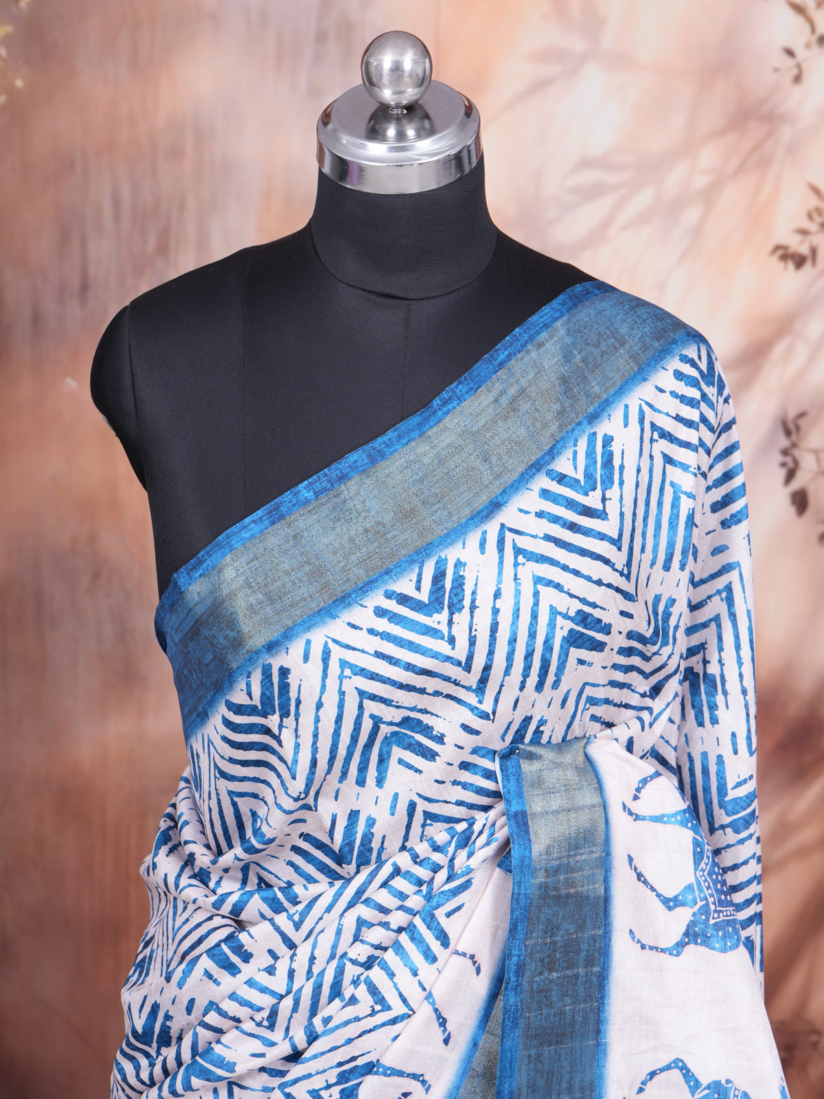 White with Blue Pallu - Semi Tussar Saree