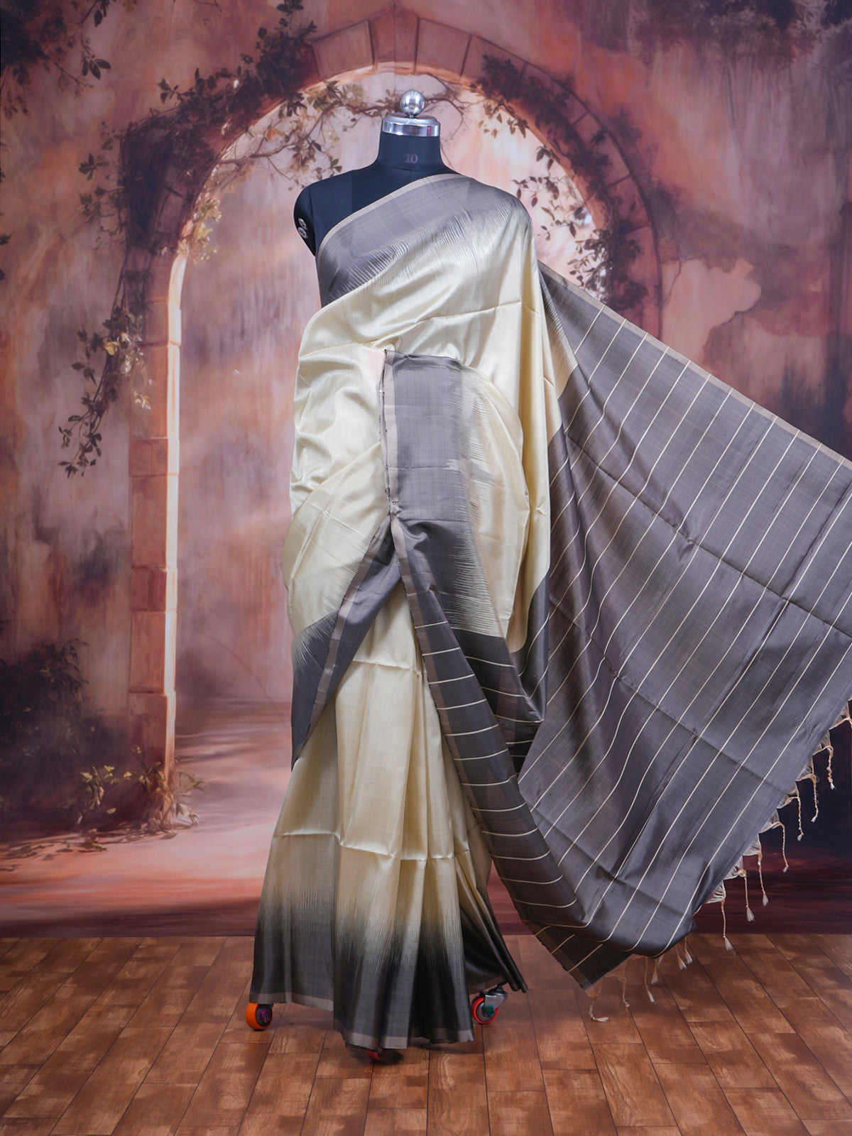 Contemporary Cream & Charcoal Grey Kanchipuram Silk Saree