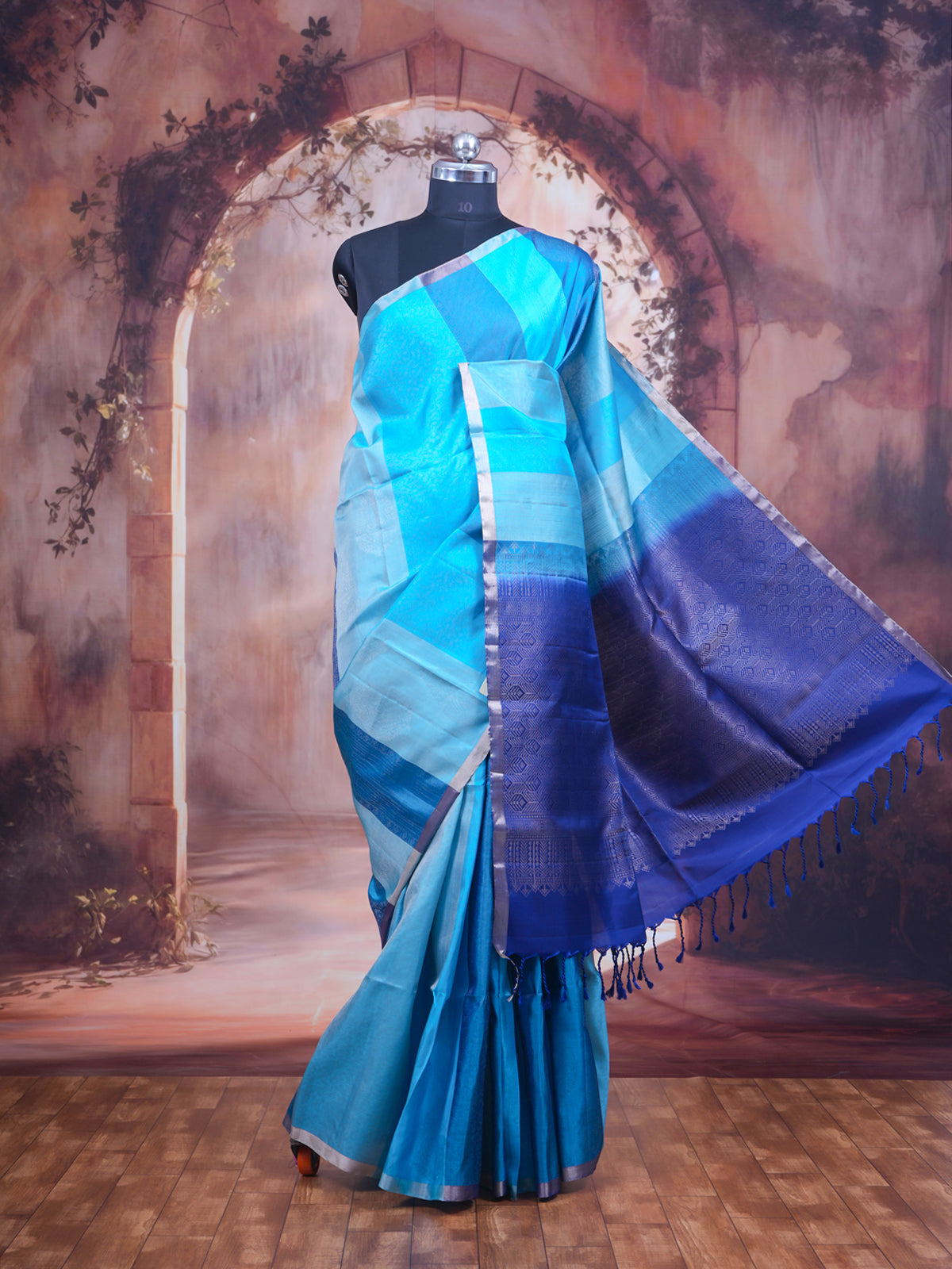 Ocean Ombre With Royal Blue Kanchipuram Silk Saree